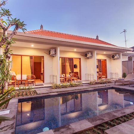 Cening Ayu Sanur Hotel Buitenkant foto